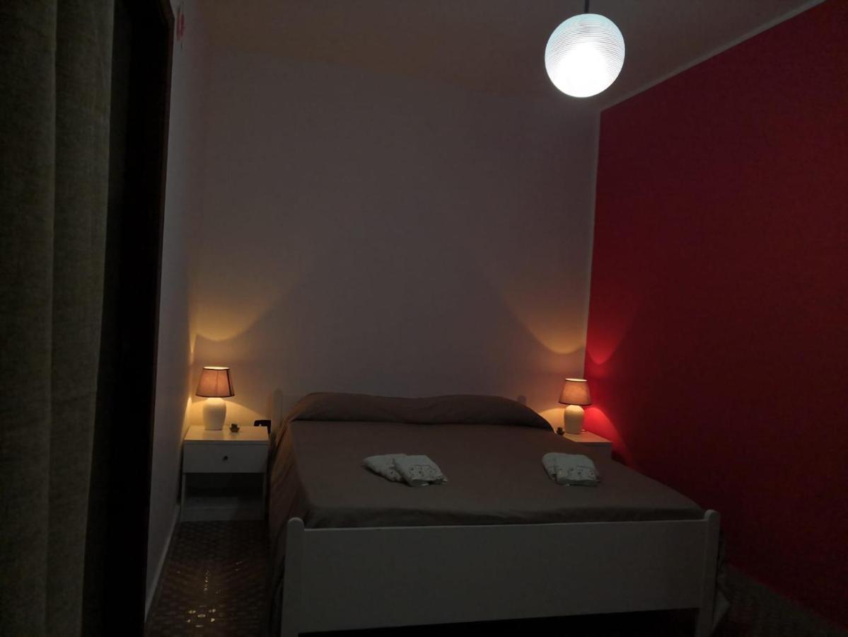 Monolocale Nel Centro Storico Bed & Breakfast Aieta Dış mekan fotoğraf