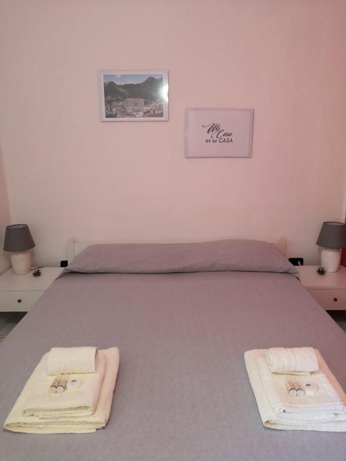 Monolocale Nel Centro Storico Bed & Breakfast Aieta Dış mekan fotoğraf