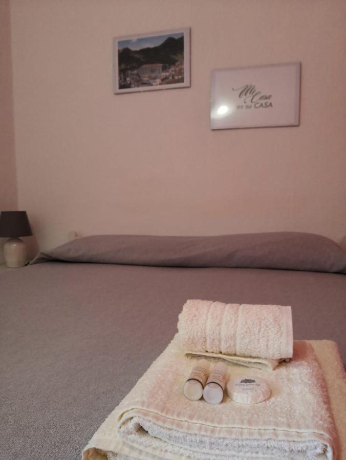 Monolocale Nel Centro Storico Bed & Breakfast Aieta Dış mekan fotoğraf